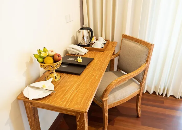 By Prasi Hotel 3*