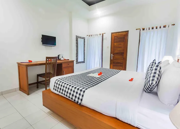 Hotel By Prasi 3*